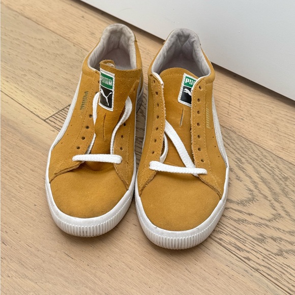 Puma Mustard Suede Classic Sneakers 
Men’s 9 
Women’s 10.5 - Picture 2 of 5